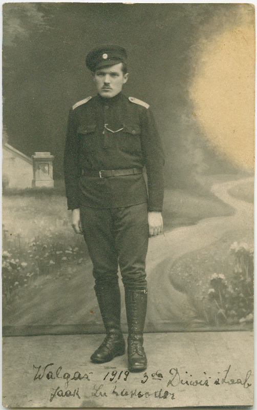 Vabadussõja sõdur Jaak Luhakooder fotoportreel