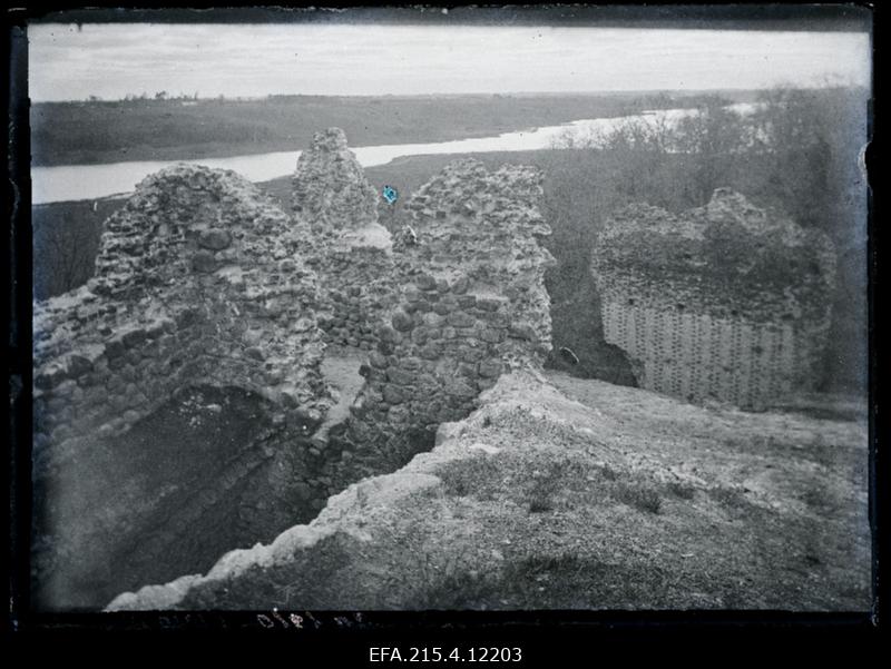 Viljandi ordulinnuse varemed.
