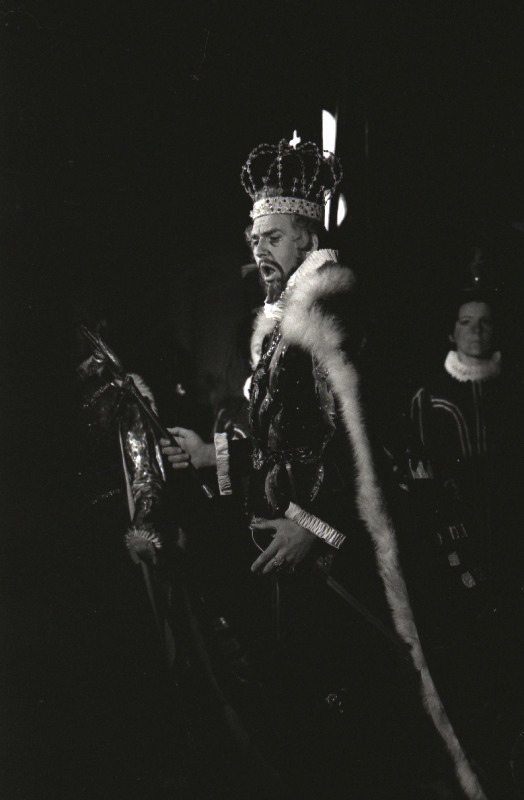 Uno Kreen Philipp II osas G. Verdi ooperis "Don Carlos" RAT Estonias.