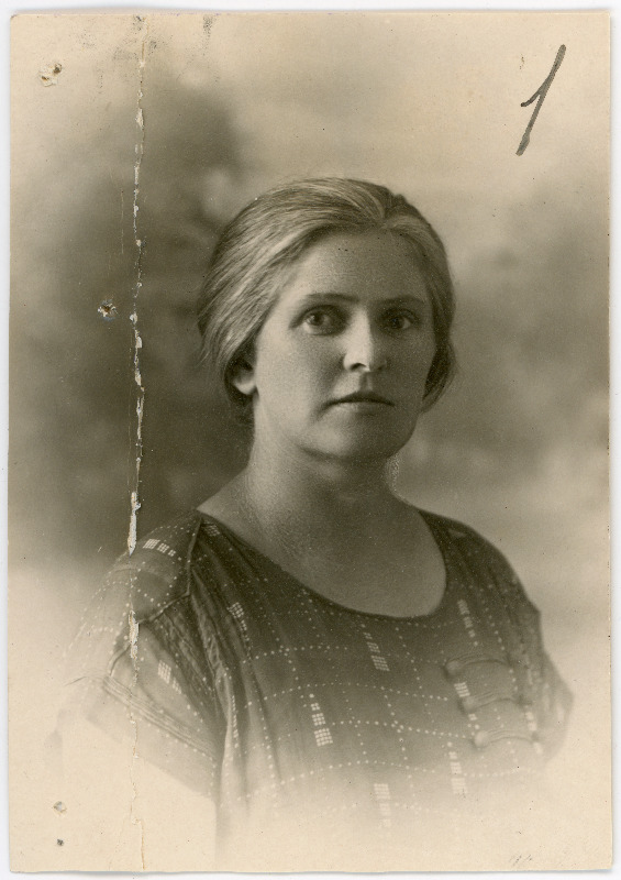 Julie Jüri t Miel