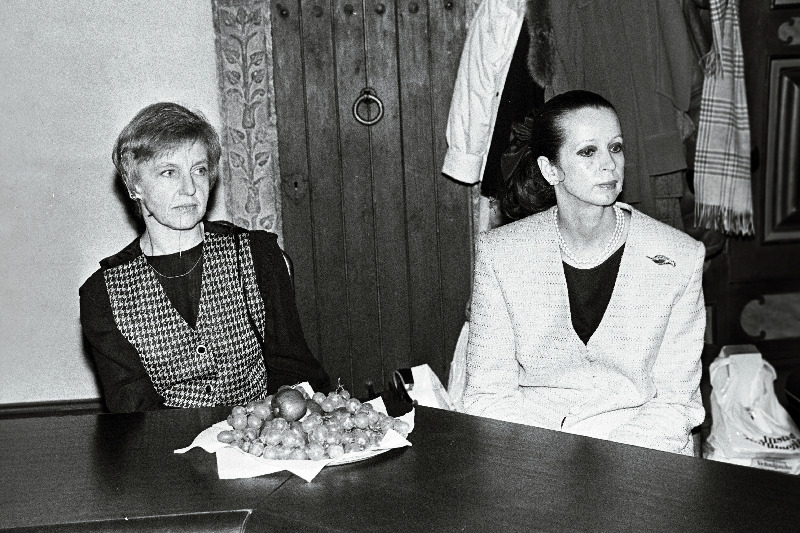 Aasta Naine'94 Heidi-Ingrid Maaroos (v), Daisy Järva Aasta Naine'93.