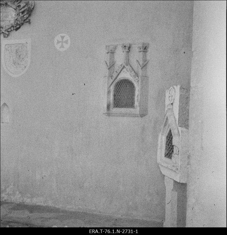 Kuressaare loss. Vaade lossikanali kagunurka