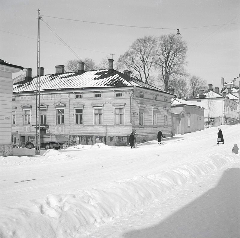 Henrikinkatu 5 - Porthaninkatu 6; ulkokuva