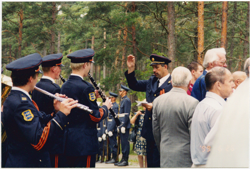 Kolonel Alfons Rebase ümbermatmine Tallinna Metsakalmistule 26.06.1999.