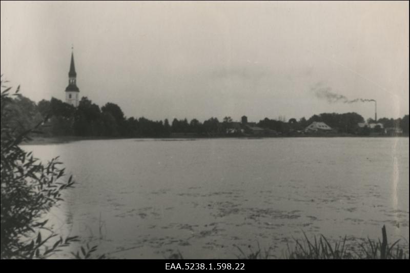 Vaade Räpina paisjärvele, taustal paistmas kirikutorn