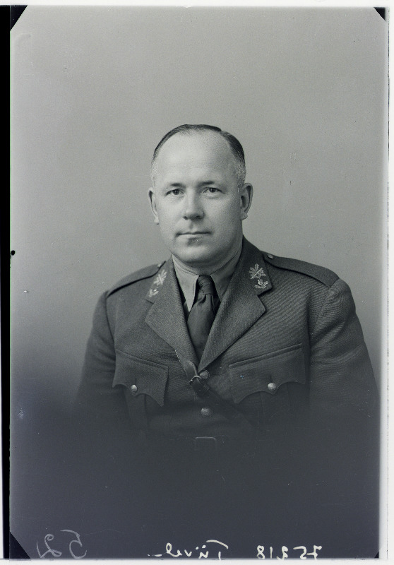 Sõjaväe Varustusvalitsuse ülema II abi major Ernst Tiivel.