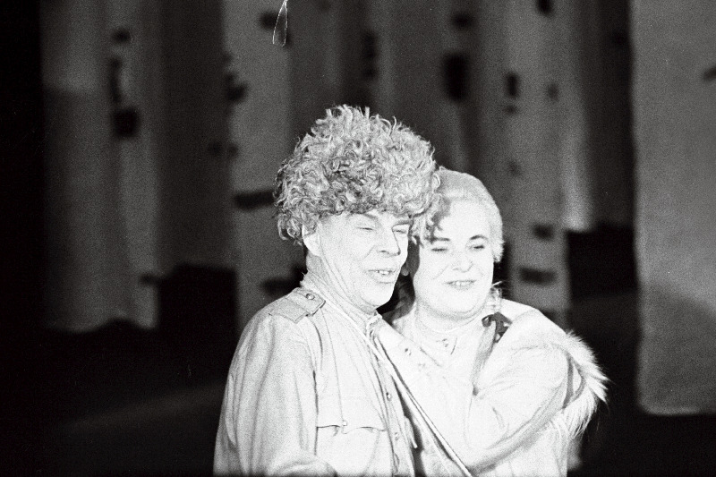 Stseen R. Valgre - Ü. Raudmäe muusikalist “Muinaslugu muusikas” RAT “Estonias”. Niina - Asta Vihandi ja Sulpa - Endel Pärn.