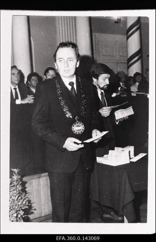 Tartu Ülikooli rektor Jüri Kärner kõneleb esimesel õppepäeval TÜ aulas.