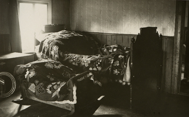 Anduvälja talu magamistuba. Peremees A. Kindel. Kallaste küla.