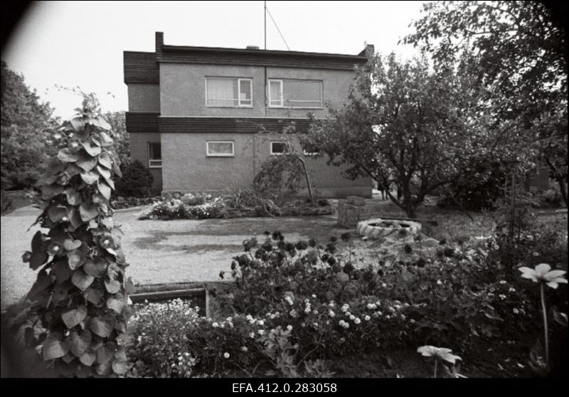 Paide raj. 9.mai nim.kolhoosis. Paremini heakorrastatud maakodud