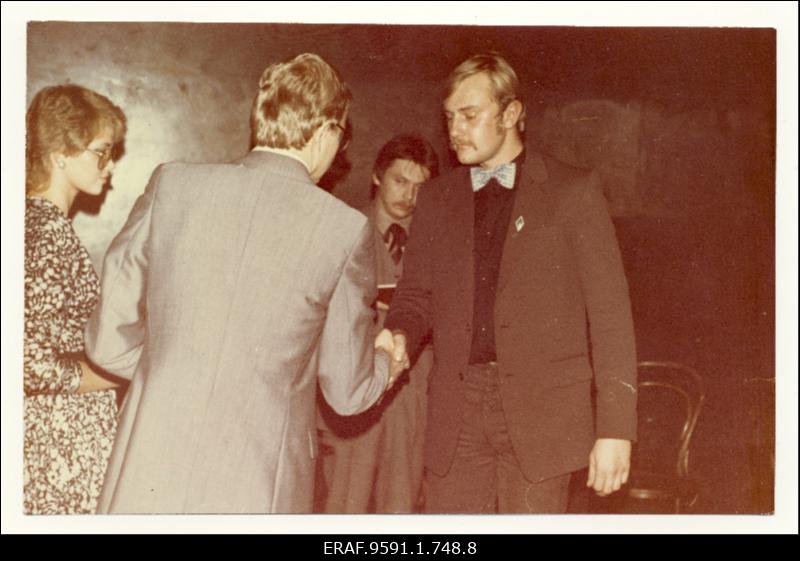 EÜE-83. EÜE 20. aastapäeva pidulik lõpetamine Vanemuise teatris Tartus I