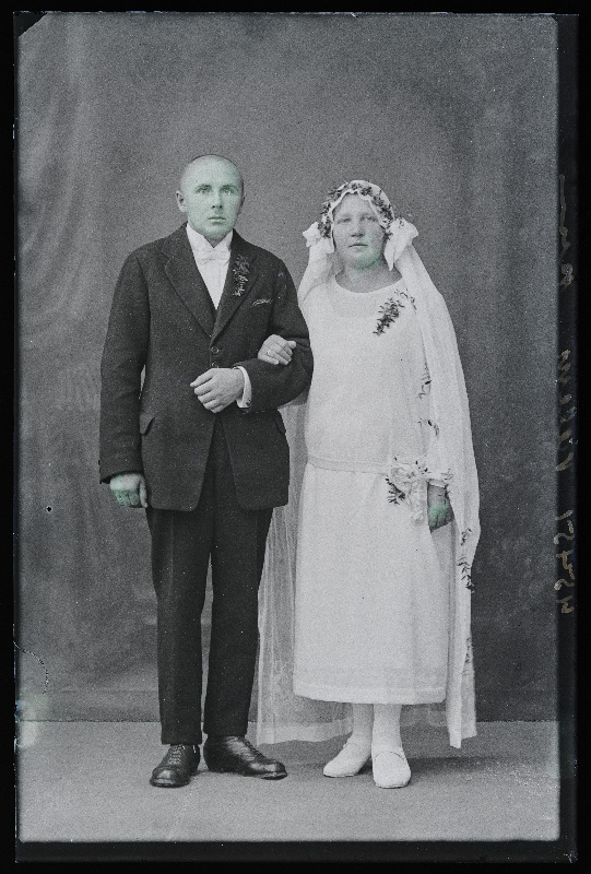 Noorpaar, Jaan Villem abikaasaga.