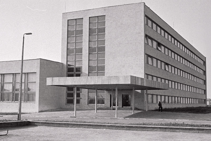 Vaade Eesti NSV Teaduste Akadeemia Füüsika Instituudi uuele hoonele.