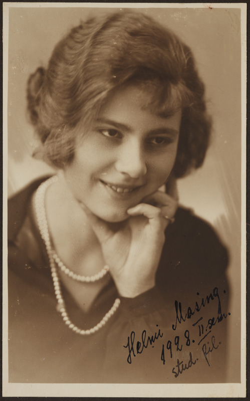 Eesti Naisüliõpilaste Seltsi liige Helmi Romet (snd Masing), rindportree