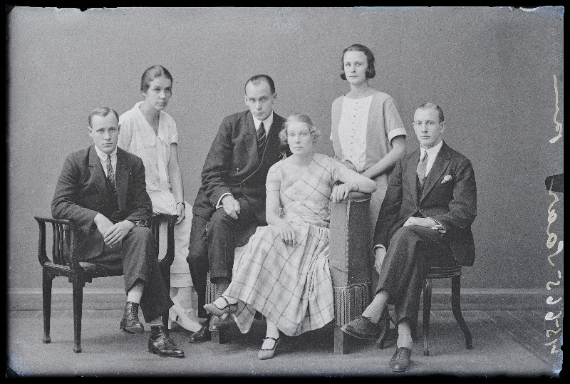 Grupp inimesi, (foto tellija Saar).