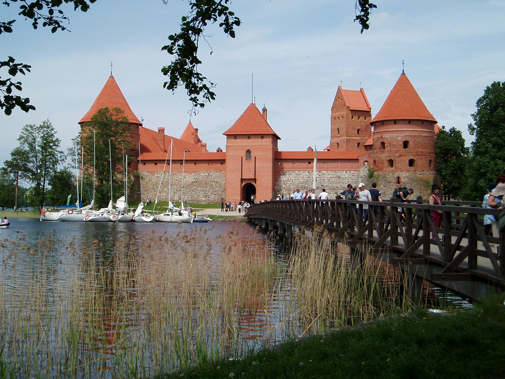 Trakai castle, Vilnius, Lithuania (7630914858) - Trakai castle, Vilnius, Lithuania