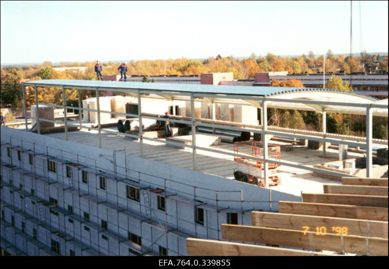 Tartu Ülikooli arstiteaduskonna prekliiniliste ainete õppehoone Biomeedikumi ehitus Ravila tänaval.