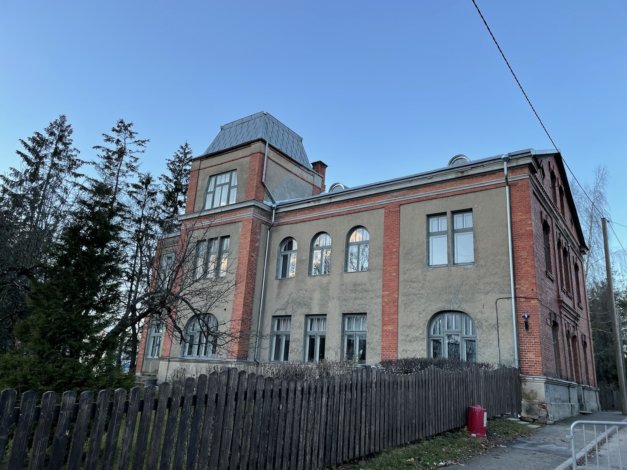 Valga 06. Valga Avatud Noortekeskus - Valga. Valga Avatud Noortekeskus (endine väikelastekodu)