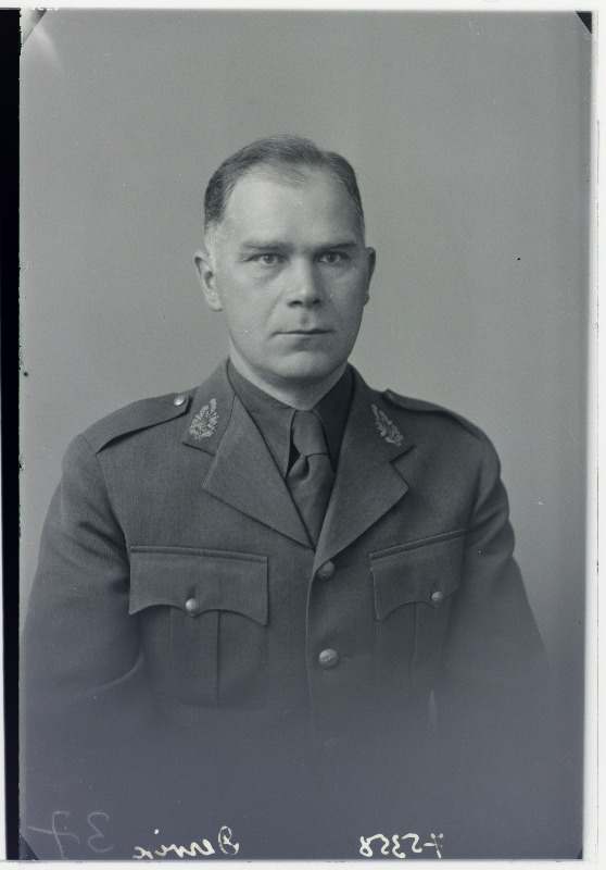 Sõjaväe Kõrgema Kohtu käsundusohvitser major Aleksander Derrik.