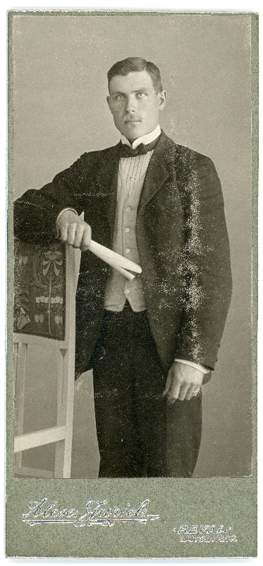 G. Pirsoni ateljeefoto