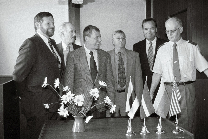USA maksuameti spetsialist eriagent Robert Nied (vasakul) kõneleb seminaril Tallinna Politseikoolis.
