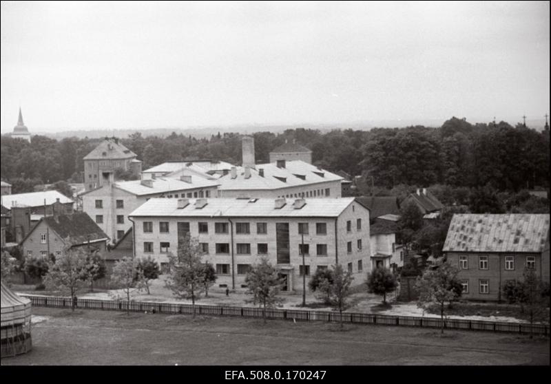 Viljandi panoraam veetorn-elamu katuselt.