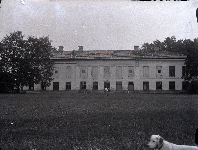 Endine Valgu mõisa härrastemaja.