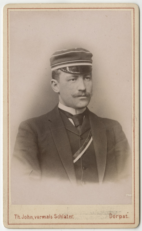 Korporatsiooni "Livonia" liige Leonhard Kirschfeld, portreefoto