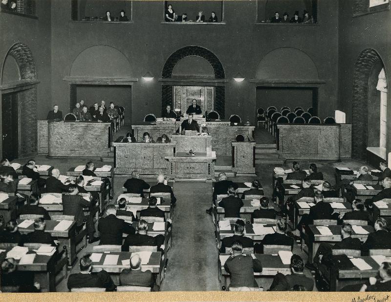 Riigikogu koosolek enne 21.juunit 1940.