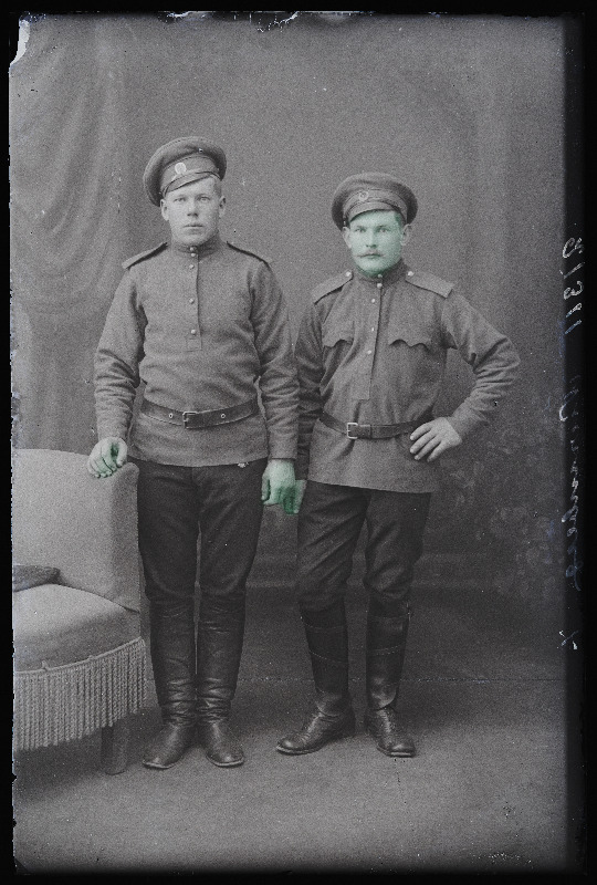 Sõjaväelased Hans Nurmberg (vasakul) ja Peeter Nurmberg.