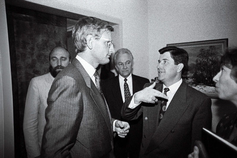 Rootsi peaminister Carl Bildt ja A. Gorbunovs vestluses.