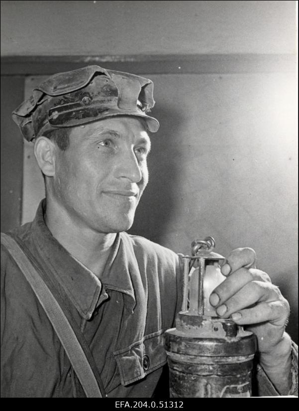 Kaevanduse nr. 10 eesrindlik kaevur Fredinand Ebert.