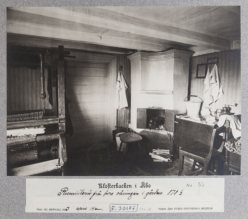 Sisäkuva Luostarinmäen talolta; sarjasta Klosterbacken i Åbo nro 55; tontti 1711⁄2