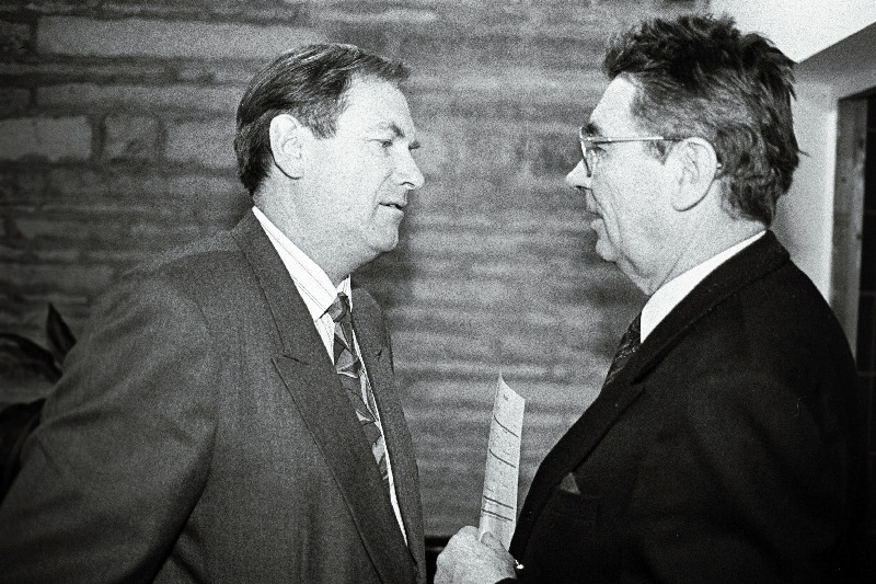 Riigikogu keskfraktsiooni liikmed Tiit Made (vasakul) ja Rein Karemäe.