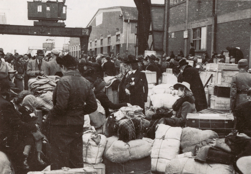 Eestlaste põgenemine kodumaalt 1944 aastal. Põgenikud Gotenhafeni (Gdanski) sadamas.