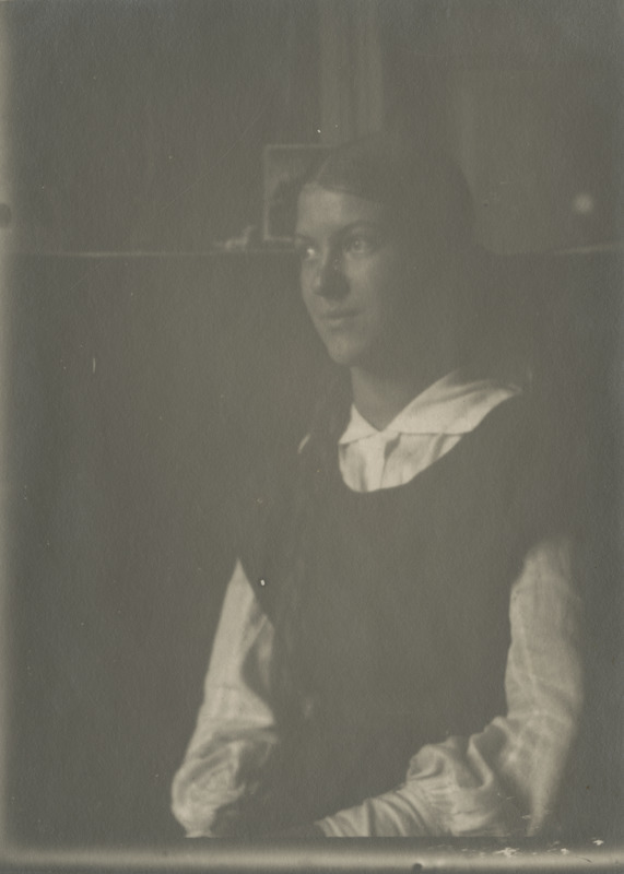 Portree naisest