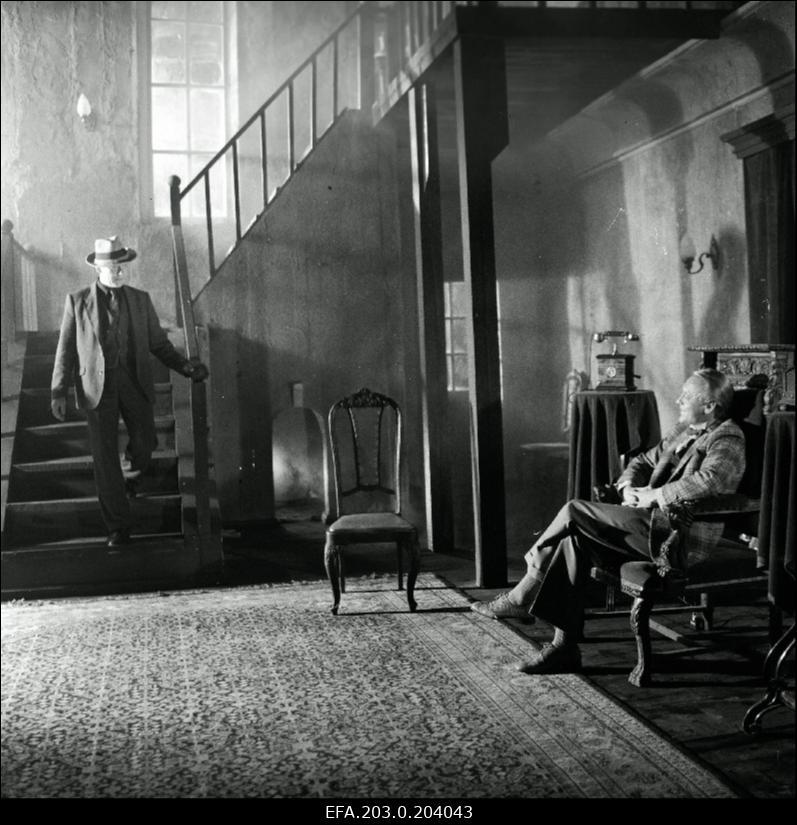 Tallinnfilmi mängufilm "Bande". Ned Beamount (Tõnu Kark) kohtub Shad O'Rory'ga (Rein Malmsten).