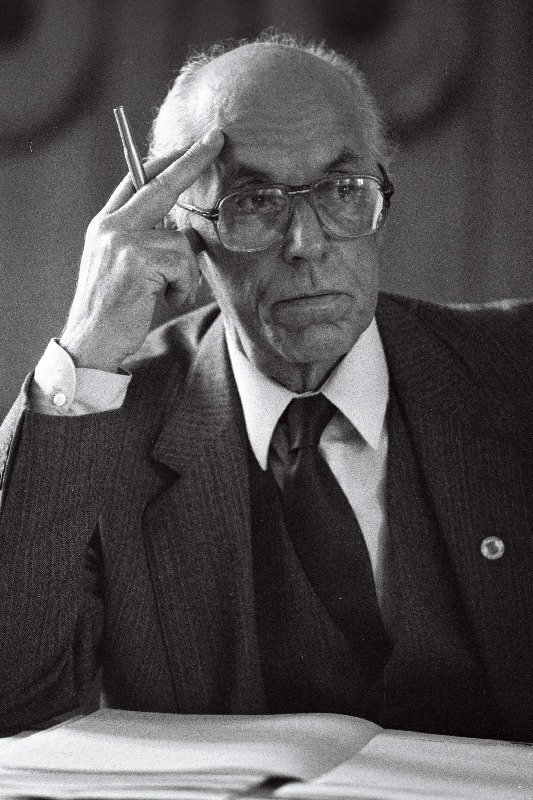 Välisminister Lennart Meri.