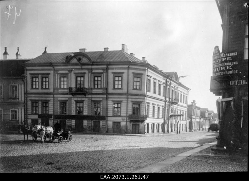 Narva ja Raatuse tänava nurk Tartus