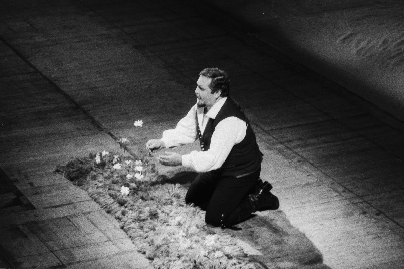 RAT "Estonia" külalisetendused Moskva Suures Teatris. Näitleja Hendrik Krumm osatäitjana B. Smetana ooperi "Müüdud mõrsja".