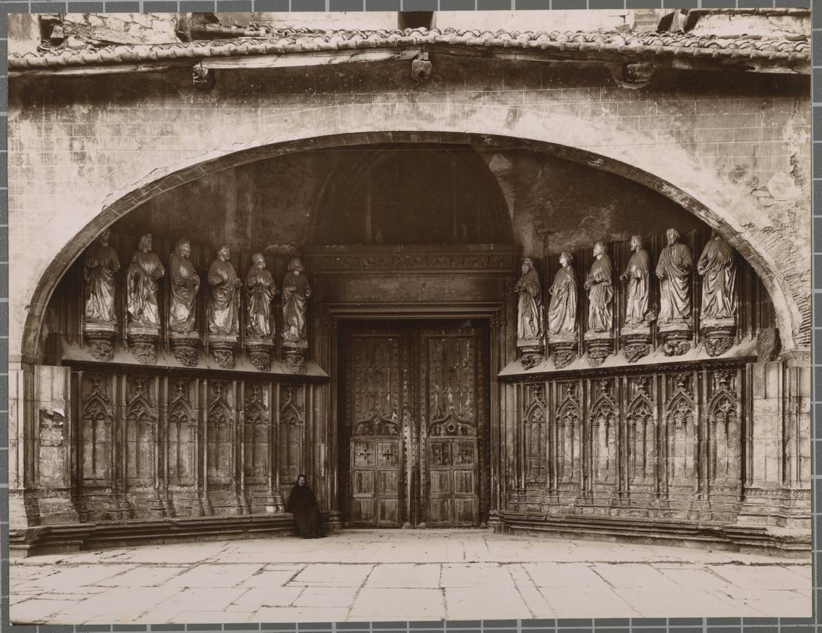 [Apostles Gate] - View of the Apostles door of the Cathedral of Girona.