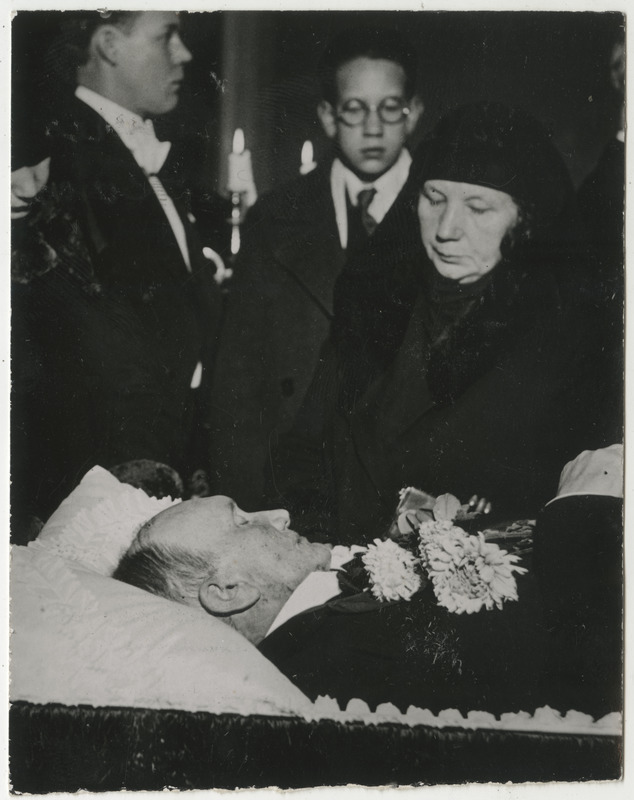 Rosalie Kurnim abikaasa Eduard Kurnimi matustel