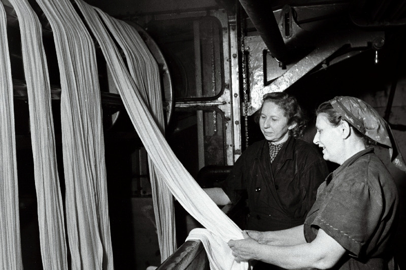 Riidevabriku Keila uus värvimismasin.