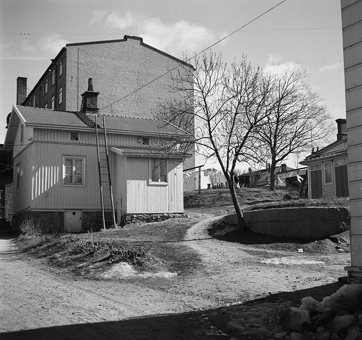 Eerikinkatu 25 - Käsityöläiskatu 1; ulkokuva