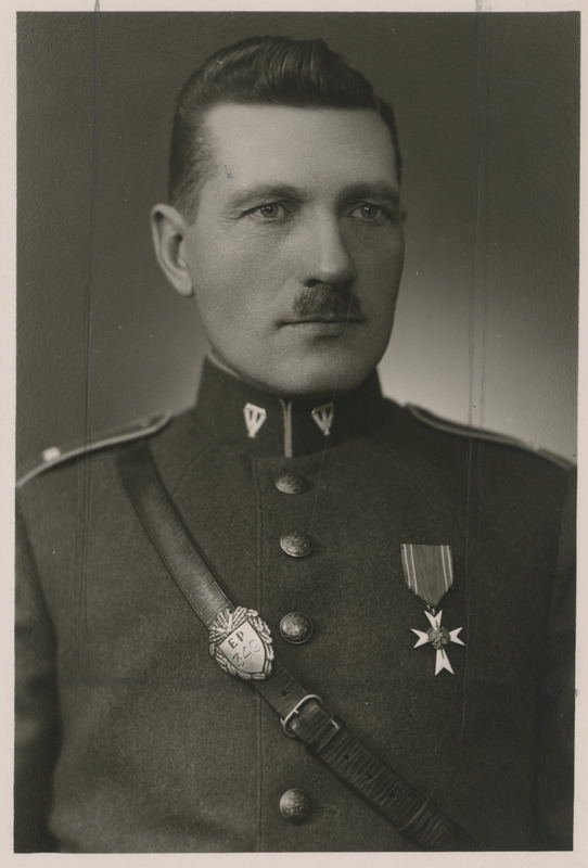 August Noormägi, Tartu linna politsei vanemkordnik, III klassi Valgeristi kavaler, portreefoto