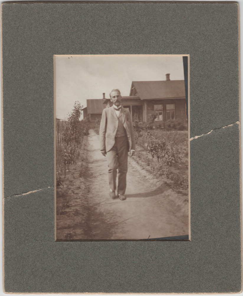 Jaan Tõnisson teel viimasele lõunale kodus enne vangiminekut.