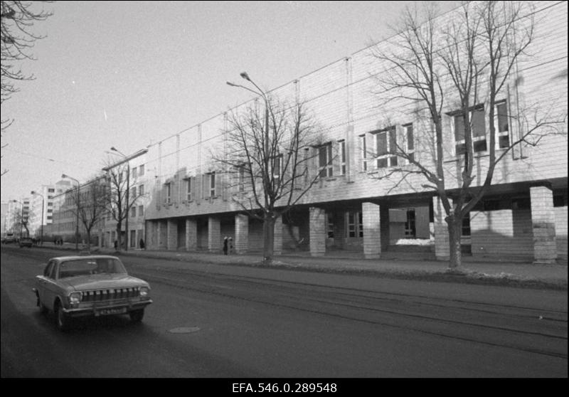 Eesti NSV Vabariiklik Õpetajate Täiendusinstituut (VÕT).