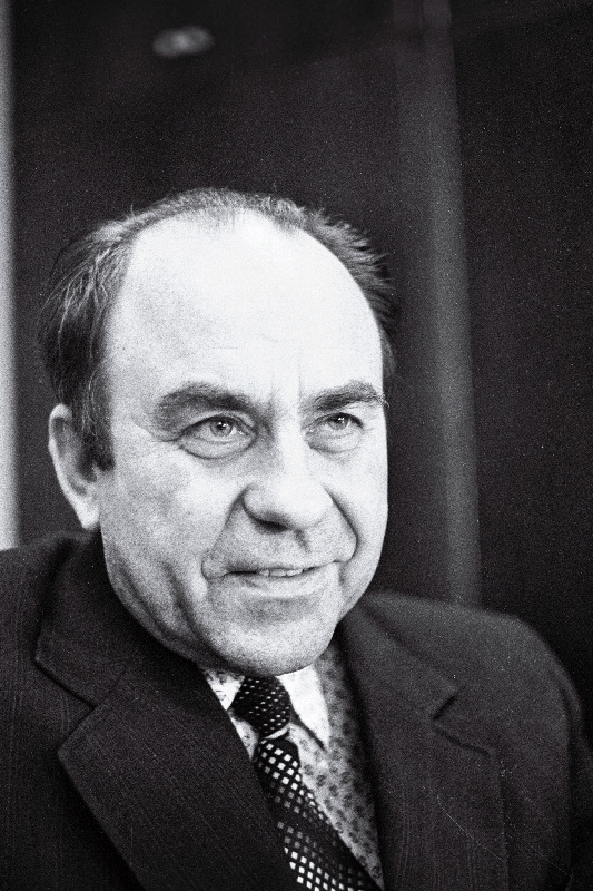 Õiglane, Harry, füüsika- ja matemaatikakandidaat- Eesti NSV Teaduste Akadeemia direktor.