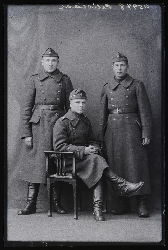 Grupp sõjaväelasi, (foto tellija Pelisaar).