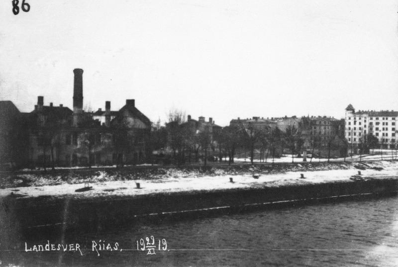 Purustatud hooned Riias.